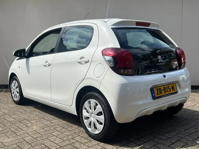 Peugeot 108 1.0 e-VTi Airco & NWE APK 02-2026 2015 Benzine 4