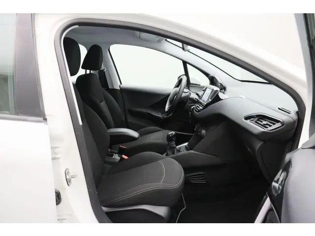 Peugeot 208 1.2 PureTech Blue Lion 2017 Benzine 27