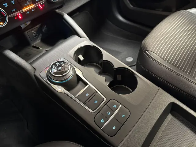 Ford Kuga Titanium X 2022 Hybride Benzine 11