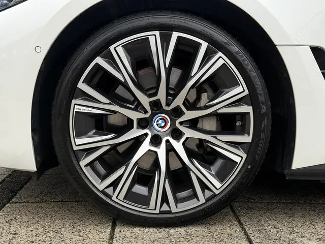 BMW i4 eDrive40 Aut. M-Sport 84kwh 2022 Elektrisch 34