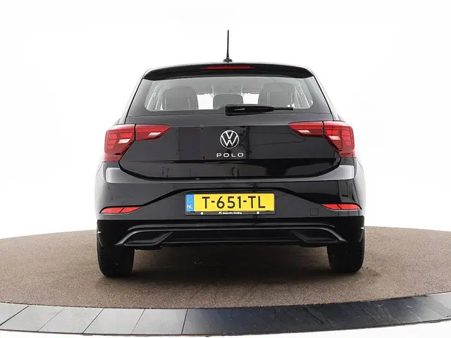 Volkswagen Polo 1.0TSI/95PK Life 2023 Benzine 22