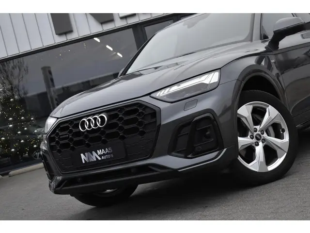 Audi Q5 55 TFSI e S edition 2022 Hybride Benzine 2
