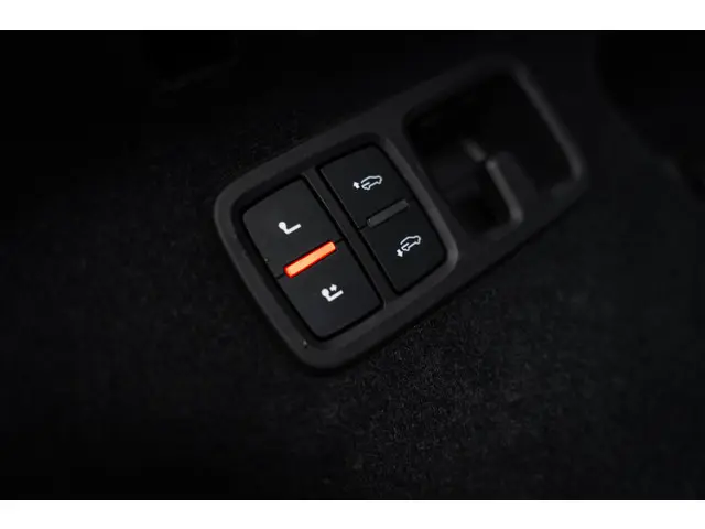 Audi Q8 55 TFSI-E quattro 2023 Hybride Benzine 30