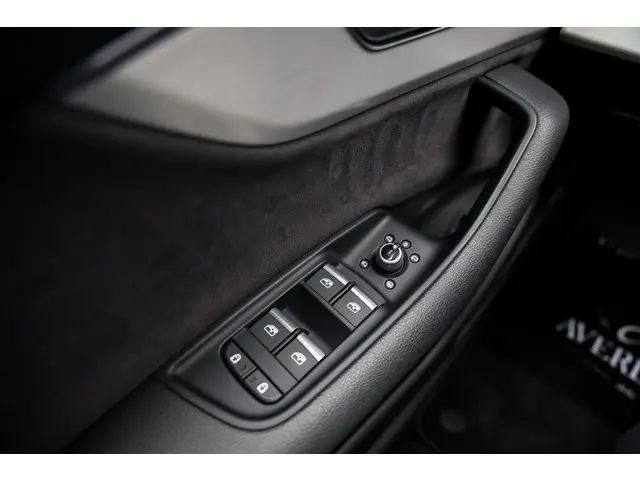 Audi Q7 55 TFSI e quattro S-Line 2022 Hybride Benzine 72