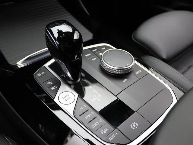 BMW X3 xDrive30e 2023 Hybride Benzine 13