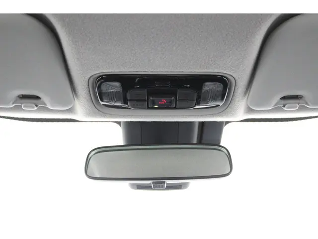 Toyota Yaris 1.5 Hybrid Dynamic 2021 Hybride Benzine 32