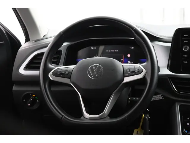 Volkswagen T-Roc 1.0 TSI 110pk Life 2023 Benzine 25