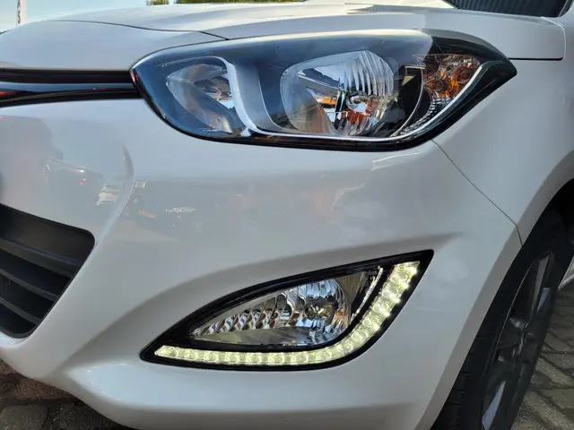 Hyundai i20 1.2 HP i-Motion 2015 Benzine 18