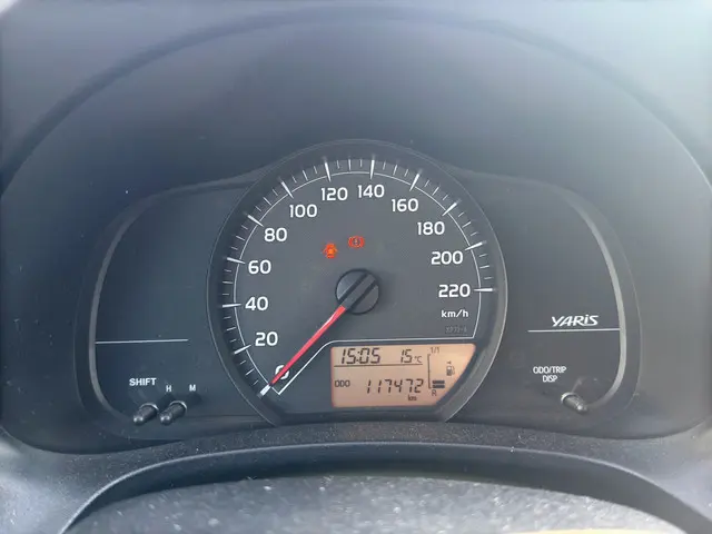 Toyota Yaris 1.0 VVT-i Comfort 2012 Benzine 4