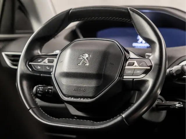 Peugeot 5008 1.2 PureTech Sport 7 Persoons 2019 Benzine 17