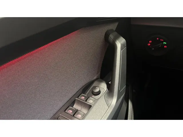 SEAT Ibiza 1.0 EcoTSI FR Business Connect 2026 Benzine 14