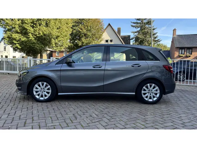 Mercedes-Benz B-Klasse 180 Ambition 2016 Benzine 2