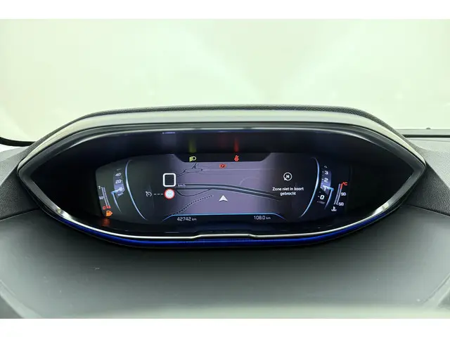 Peugeot 5008 1.2 PureTech Allure 2021 Benzine 31