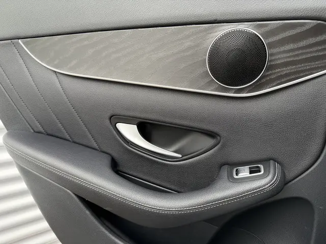 Mercedes-Benz GLC 300 4MATIC Advantage 2020 Benzine 21