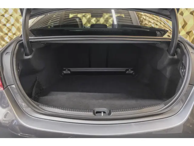 Mercedes-Benz C-Klasse C300 AMG 258pk 2021 Benzine 54