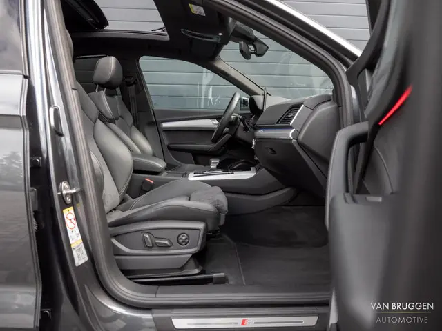 Audi Q5 Sportback 55 TFSI e S-Line 2022 Hybride Benzine 52