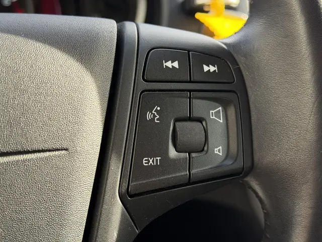 Volvo V40 1.6 T3 Kinetic 2013 Benzine 21