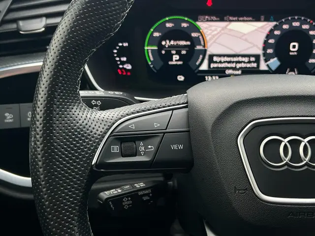 Audi Q3 45 TFSI e S edition 2023 Hybride Benzine 24