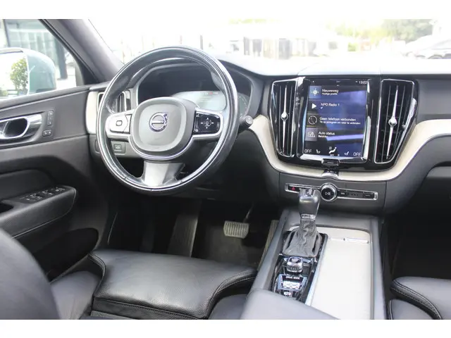 Volvo XC60 2.0 T5 AWD Inscription 2017 Benzine 4