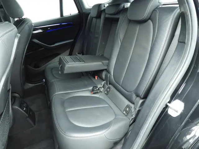 BMW X1 sDrive20i High Executive 2020 Benzine 9