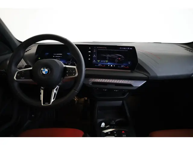 BMW 1 Serie 120 2025 Benzine 10