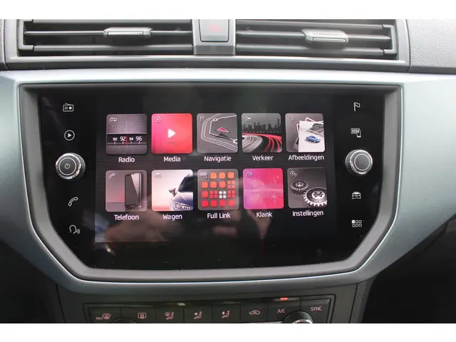 SEAT Arona 1.0 TSI Style Business Intense 2018 Benzine 16