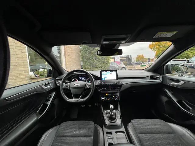 Ford Focus 1.0 EcoBoost ST Line Business 2018 Benzine 15