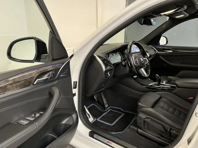BMW X3 xDrive30i M-Sport 2018 Benzine 17