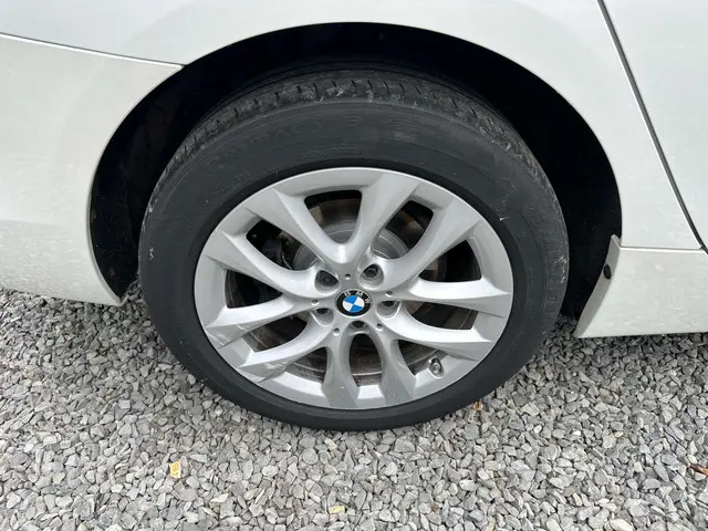 BMW 2 Serie 218 | AUT | LEDER | NAVI | AIRCO 2021 Diesel 26