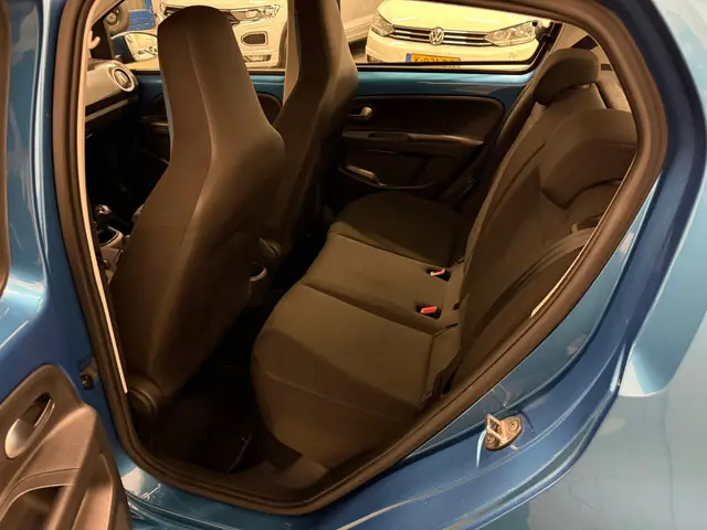 Volkswagen up! 1.0 BMT move up! 2018 Benzine 8