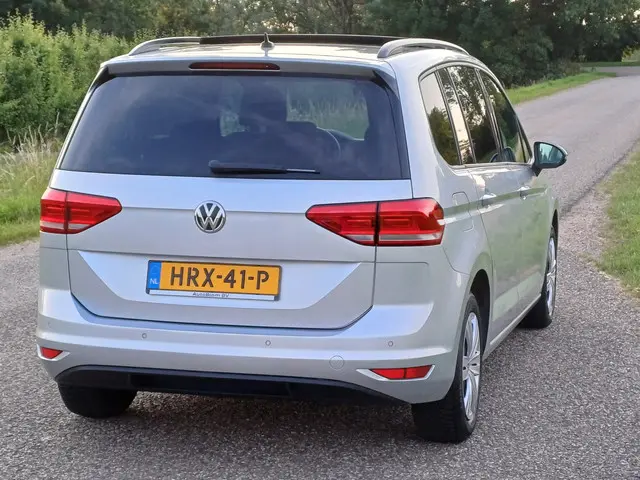 Volkswagen Touran 1.5 TSI Comfortline 7 Pers. 2019 Benzine 6