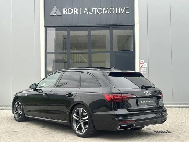 Audi A4 Avant 35 TFSI S Line / Panorama dak 2021 Benzine 5