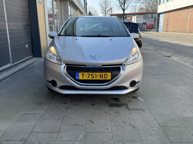 Peugeot 208 1.0 PureTech LIKE 2015 Benzine 8
