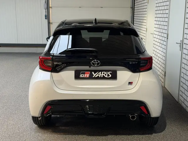 Toyota Yaris Hybrid 130 GR Sport 2025 Hybride Benzine 6