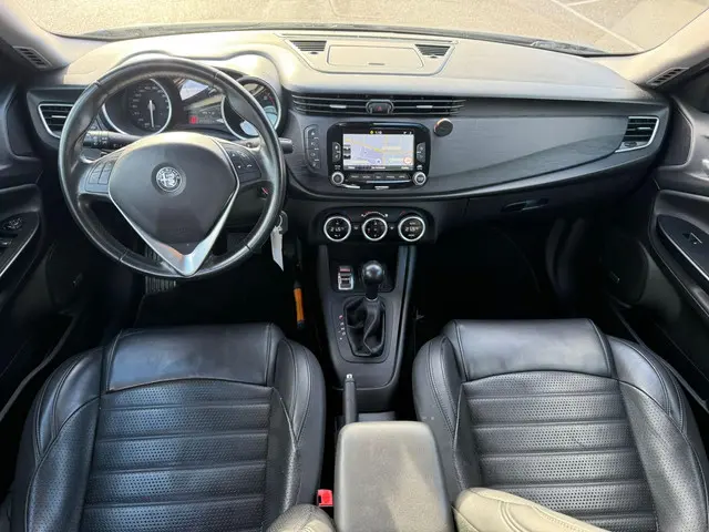 Alfa Romeo Giulietta 1.6 JTDm Super 2017 Diesel 10