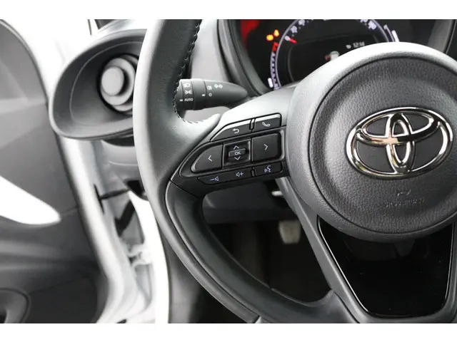 Toyota Aygo X 1.0 VVT-i MT Play 2024 Benzine 19