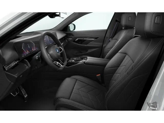 BMW 5 Serie Touring 2025 Hybride Benzine 4