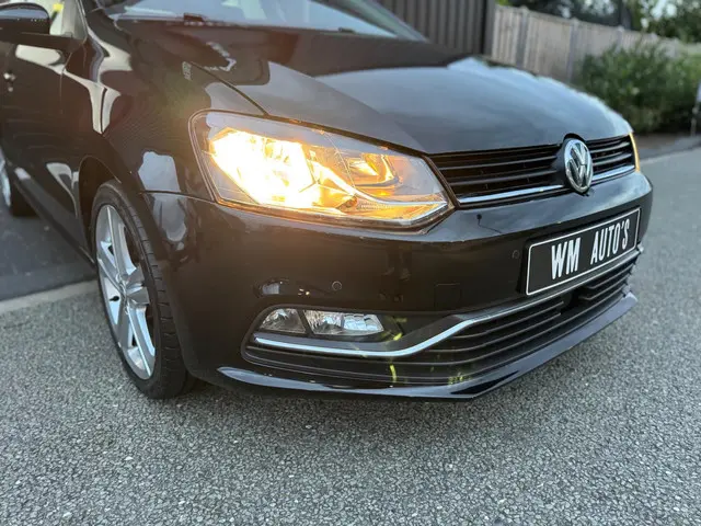 Volkswagen Polo 1.2 TSI Highline 2016 Benzine 25