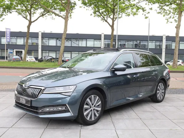 Škoda Superb Combi iV 1.4 TSI PHEV 2021 Hybride Benzine 28