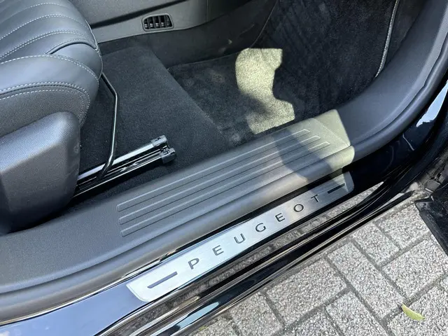 Peugeot e-2008 EV GT 2022 Elektrisch 45