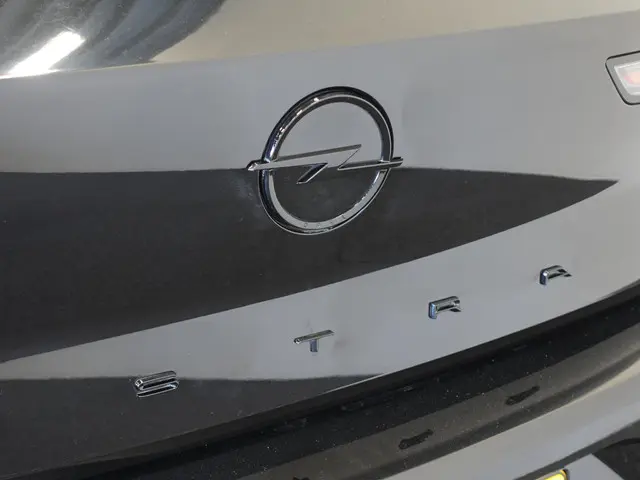 Opel Astra 1.2 130pk GS Line Automaat 2023 Benzine 12