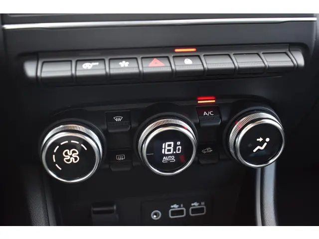 Renault Captur TCe 140 EDC Techno 2024 Benzine 17