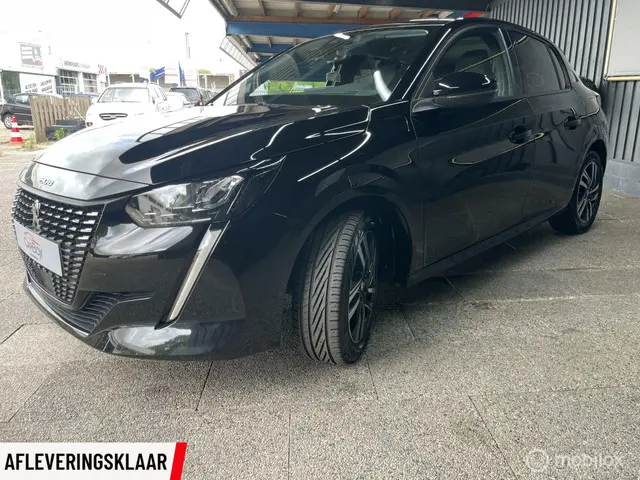 Peugeot 208 Allure GT-Line Look Automaat . 2021 Benzine 24