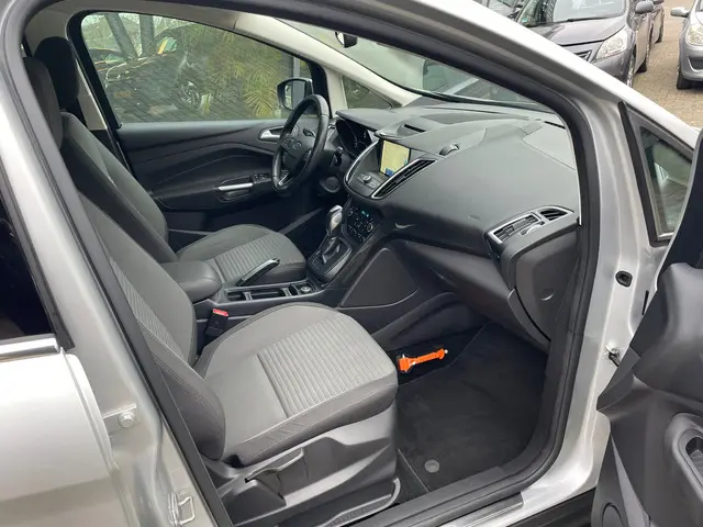 Ford C-MAX 1.5 Titanium 2018 Benzine 17