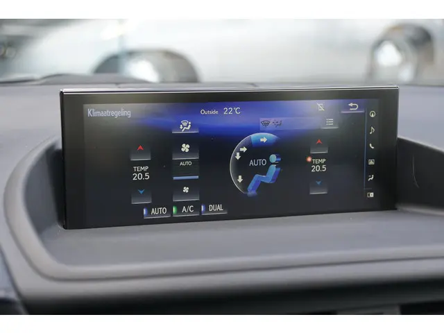 Lexus CT 200h Luxury Line 2018 Hybride Benzine 47