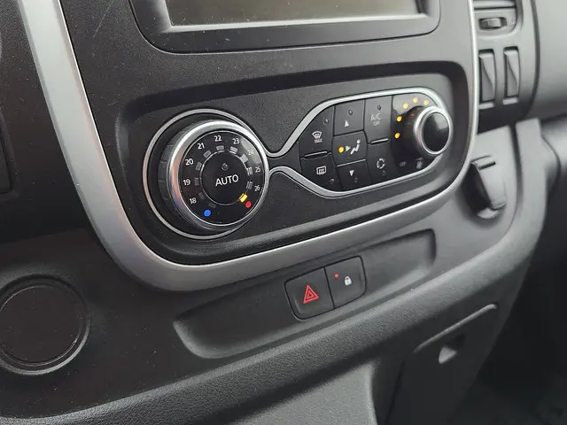 Renault Trafic 2.0 DCI 2020 Diesel 8