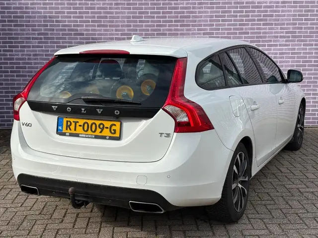 Volvo V60 1.5 T3 Polar+ Dynamic 2018 Benzine 3