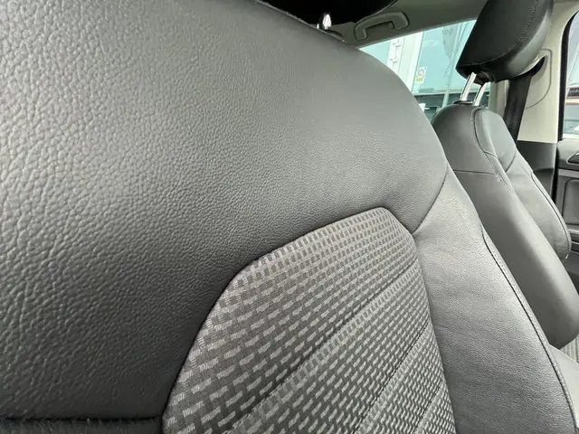 Volkswagen Golf 1.2 TSI Business Edition 2015 Benzine 27