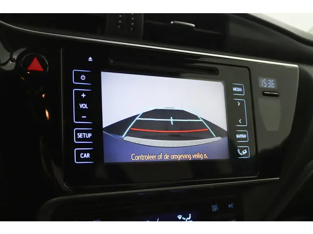 Toyota Auris 1.8 Hybrid Dynamic 2018 Hybride Benzine 9