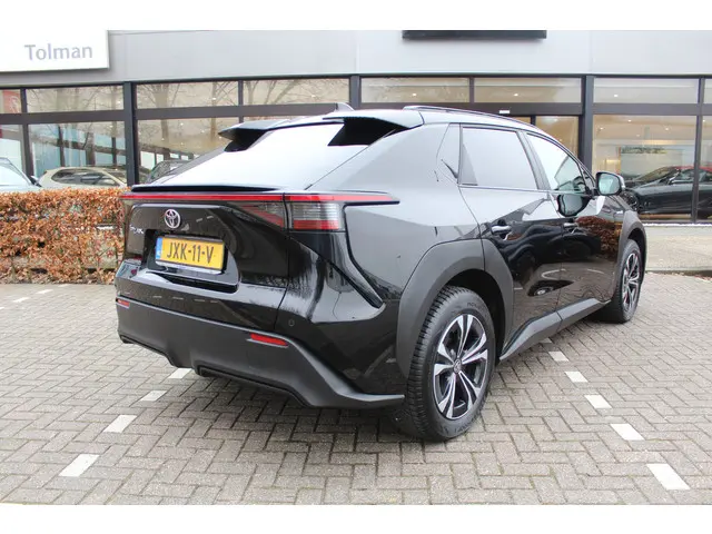 Toyota bZ4X Dynamic 71 kWh 2024 Elektrisch 8